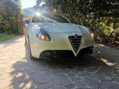 Usata Alfa Romeo Giulietta Quadrifoglio Verde 235 CV (172 kW) 2010 Grigio Utilitaria