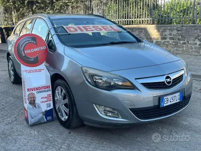 Usata Opel Astra 110 CV (80 kW) 2013 Grigio Station wagon