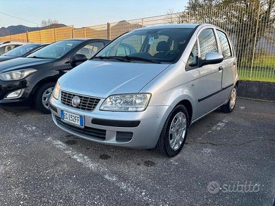 Usata Fiat Idea 95 CV (69 kW) 2011 Grigio Monovolume