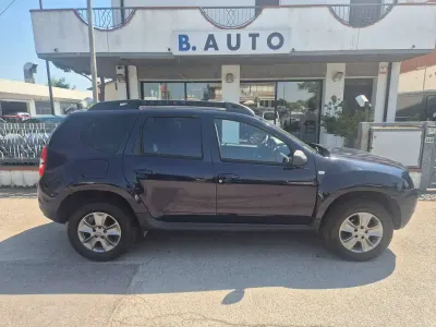 Usata Dacia Duster Lauréate 114 CV (83 kW) 2017 Blu/azzurro SUV