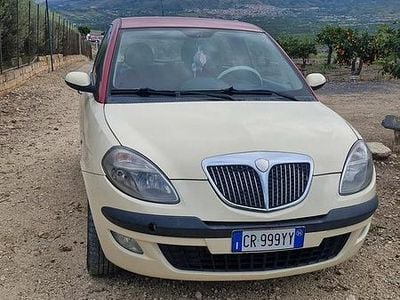Usata Lancia Ypsilon 102 CV (75 kW) 2004 Rosso Utilitaria