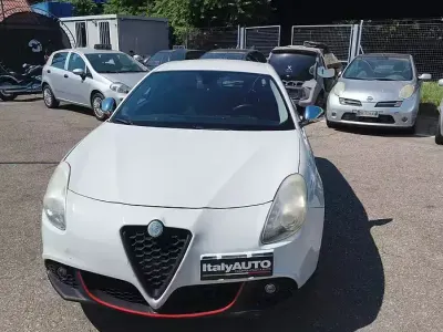 Usata Alfa Romeo Giulietta Progression 105 CV (77 kW) 2014 Bianco Utilitaria