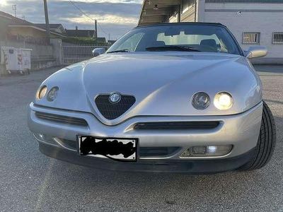 Usata Alfa Romeo Spider 122 CV (89 kW) 1996 Cabrio