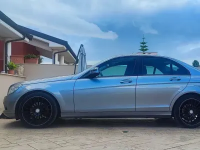 Usata Mercedes C220 Classic 170 CV (125 kW) 2008 Berlina