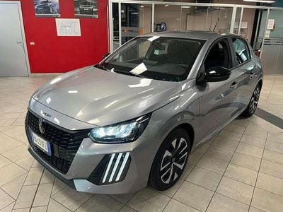Grigio Nuova 2026 Peugeot 208 Style Utilitaria | 15.500 € (Ottimo prezzo)