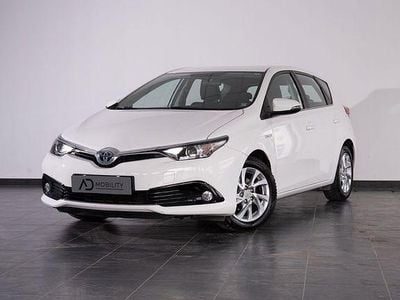 Begagnad Toyota Auris Hybrid Active 135 HK (99 kW) 2016 Grå Sedan
