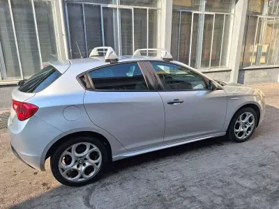 Usata Alfa Romeo Giulietta Sprint 120 CV (88 kW) 2016 Argento Utilitaria