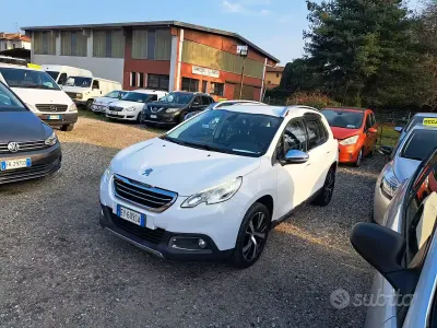 Usata Peugeot 2008 Allure 92 CV (67 kW) 2015 Bianco SUV