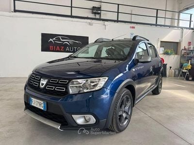 Usata Dacia Sandero Stepway 90 CV (66 kW) 2017 Blu Berlina