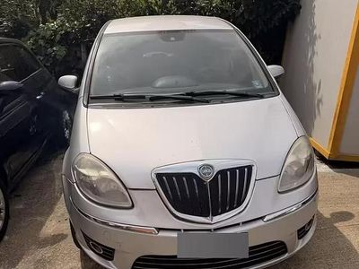 Usata Lancia Musa 95 CV (69 kW) 2010 Grigio Monovolume