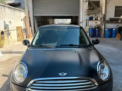 Usata Mini Cooper D 109 CV (80 kW) 2009 Nero Utilitaria