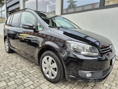 Usata VW Touran Comfortline 105 CV (77 kW) 2014 Nero Monovolume