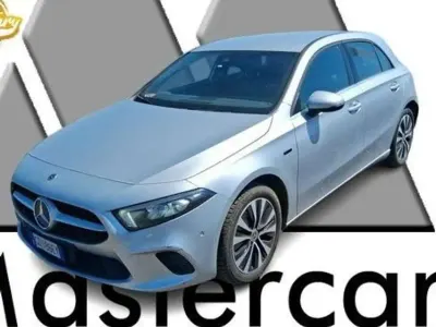 Usata Mercedes A250 Business 160 CV (117 kW) 2020 Argento Berlina