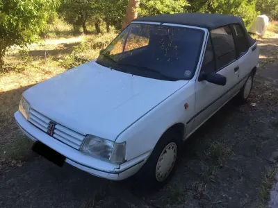 Usata Peugeot 205 54 CV (39 kW) 1994 Cabrio