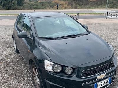 Usata Chevrolet Aveo 75 CV (55 kW) 2012 Nero Berlina
