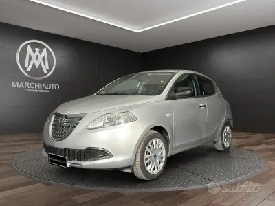 Usata Lancia Ypsilon Gold 69 CV (50 kW) 2014 Grigio Utilitaria