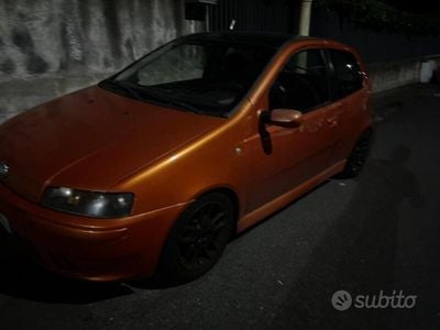 Usata Fiat Punto 85 CV (62 kW) 2000 Utilitaria