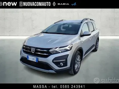 Usata Dacia Jogger Comfort 101 CV (74 kW) 2022 Grigio Monovolume
