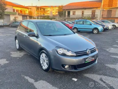Begagnad VW Golf VI Highline 105 HK (77 kW) 2011 Grå Halvkombi