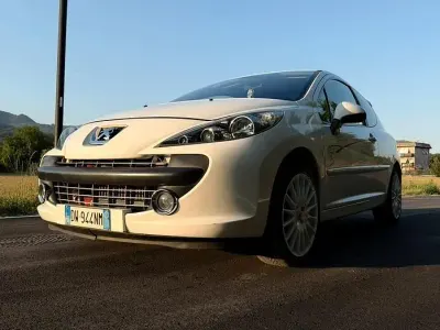 Usata Peugeot 207 GTi 174 CV (127 kW) 2009 Bianco Berlina