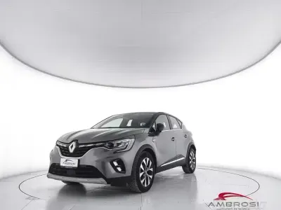 Usata Renault Captur Intens 159 CV (116 kW) 2021 Grigio SUV