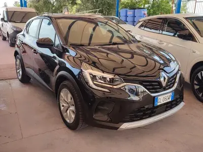 Usata Renault Captur Equilibre 91 CV (66 kW) 2023 Nero SUV