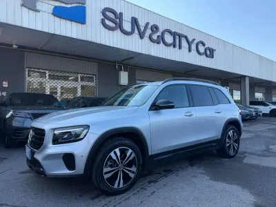 Käytetty Mercedes GLB200 Advanced Plus 150 HP (110 kW) 2024 Hopea Katumaasturi