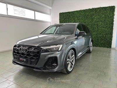 Usata Audi Q7 S-Line 286 CV (210 kW) 2024 Grigio SUV