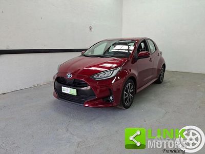 Usata Toyota Yaris Hybrid Lounge 92 CV (67 kW) 2021 Bordeaux Berlina