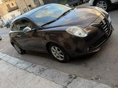 Usata Alfa Romeo MiTo 95 CV (69 kW) 2013 Marrone Utilitaria