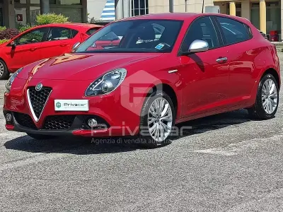 Usata Alfa Romeo Giulietta 120 CV (88 kW) 2017 Rosso Utilitaria