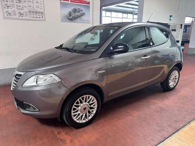 usata Lancia Ypsilon Ypsilon0.9 t.air Gold ecochic metano 80cv E5+