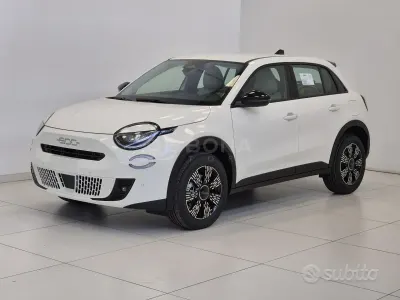 Nuova Fiat 600 Icon 110 CV (80 kW) 2026 Bianco SUV