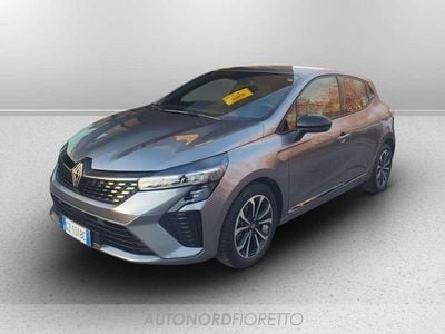 Usata Renault Clio V Techno 91 CV (66 kW) 2025 Grigio Berlina