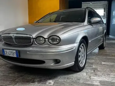 Usata Jaguar X-type Executive 131 CV (96 kW) 2004 Grigio Station wagon