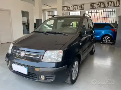 Usata Fiat Panda Emotion 69 CV (50 kW) 2010 Nero Utilitaria