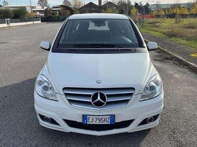 Bianco Usata 2010 Mercedes B180 Executive Monovolume | 3500 € (Buon prezzo)
