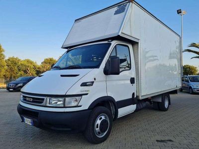 usata Iveco Daily 35C14 3.0 Diesel Furgonatura Cassa In alluminio