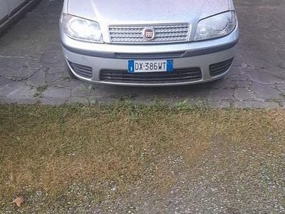 Usata Fiat Punto 77 CV (56 kW) 2009 Utilitaria