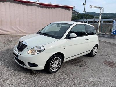 Usata Lancia Ypsilon 77 CV (56 kW) 2010 Bianco Utilitaria