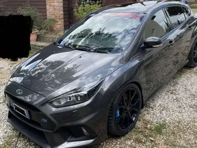 Usata Ford Focus RS 351 CV (258 kW) 2017 Grigio Berlina