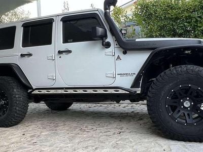 Usata Jeep Wrangler Unlimited Rubicon 200 CV (147 kW) 2014 Bianco SUV
