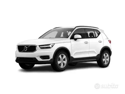 Usata Volvo XC40 Momentum 129 CV (94 kW) 2021 Bianco SUV