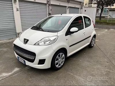 Occasion Peugeot 107 68 ch (50 kW) 2010 Blanc Citadine