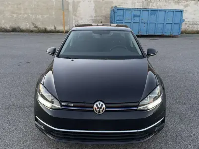 Begagnad VW Golf VII Business 131 HK (96 kW) 2019 Svart Sedan
