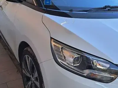 Usata Renault Scénic IV Intens 150 CV (110 kW) 2019 Bianco Monovolume