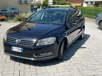 Usata VW Passat 140 CV (102 kW) 2013 Nero Station wagon
