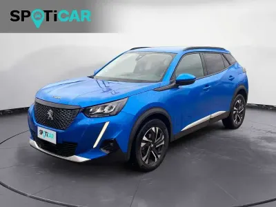 Usata Peugeot 2008 Allure 101 CV (74 kW) 2021 Blu SUV