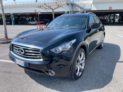 Infiniti QX70