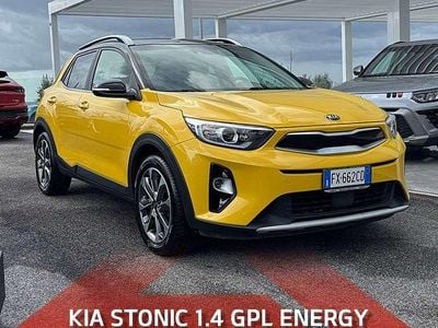 Usata Kia Stonic 97 CV (71 kW) 2019 Giallo SUV